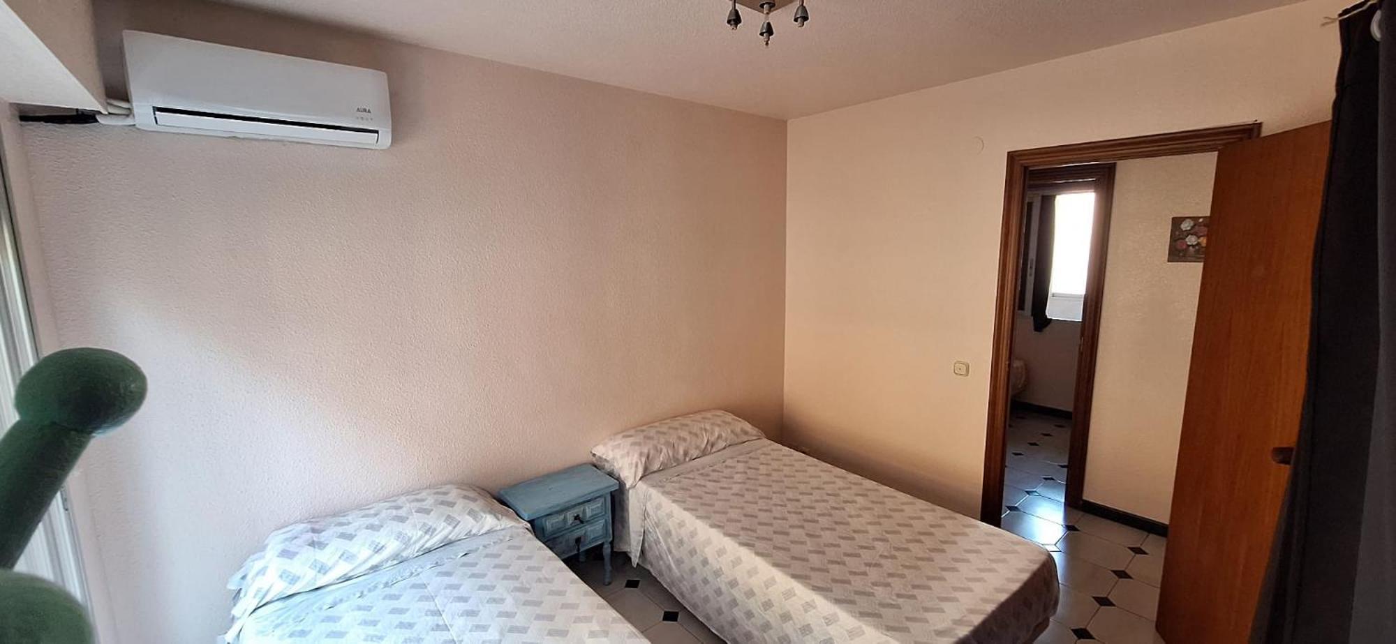 Apartamentos Casa May 1- Centro Benidorm-Solo Mayores De 30 Anos Y Familias Exterior foto